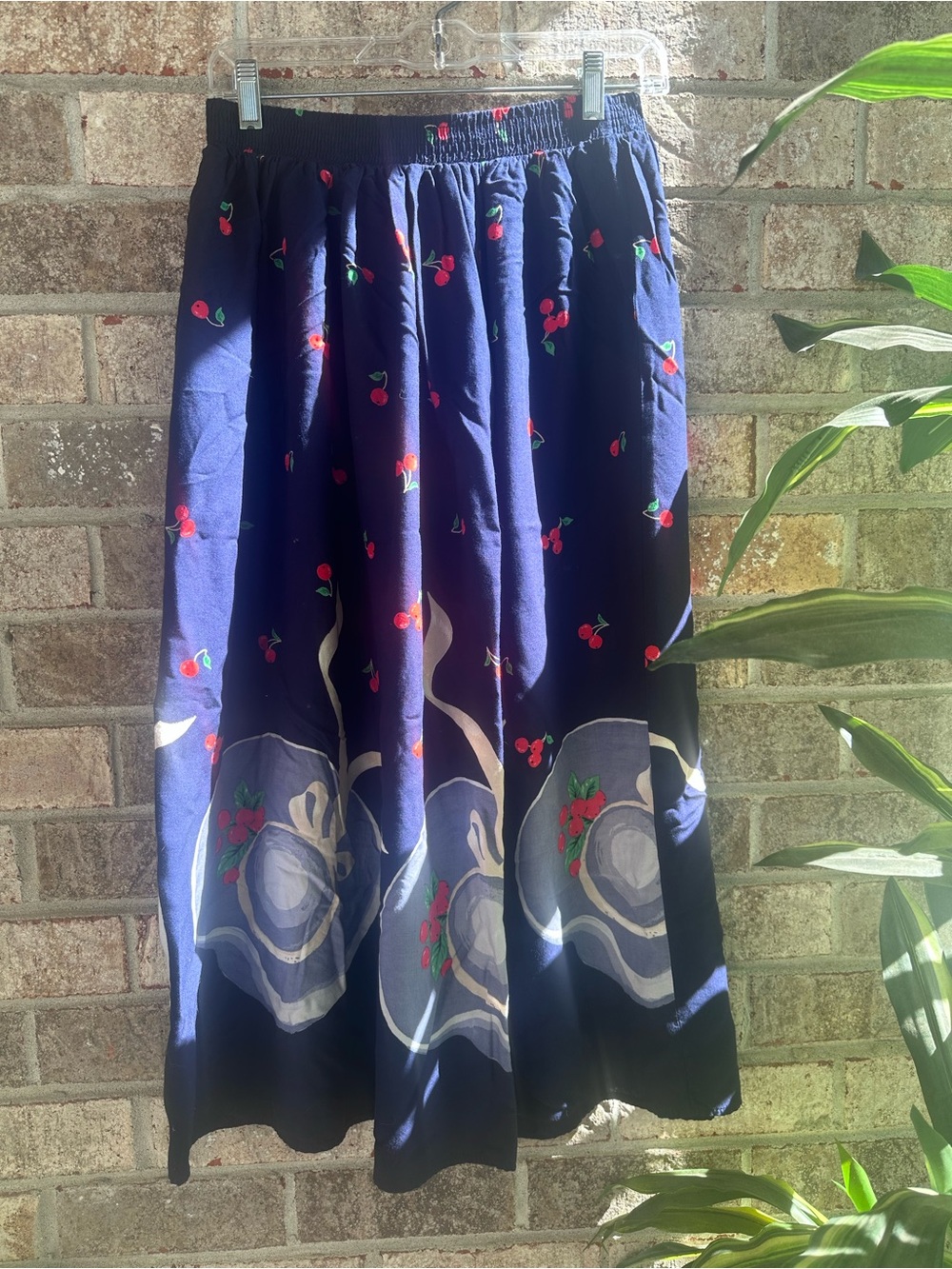 Super cute vintage feminine flowy cottagecore  Cherry-Print Midi Skirt small